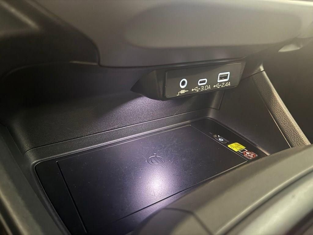 Used 2025 White Subaru Limited image 12