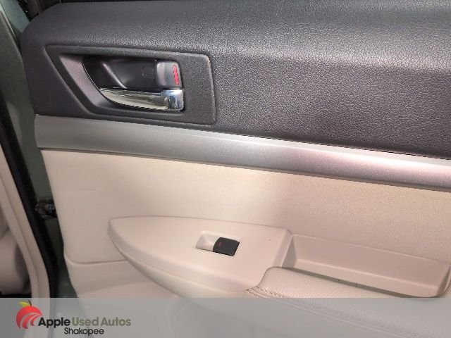 Used 2010 Green Subaru 2.5i Premium image 32