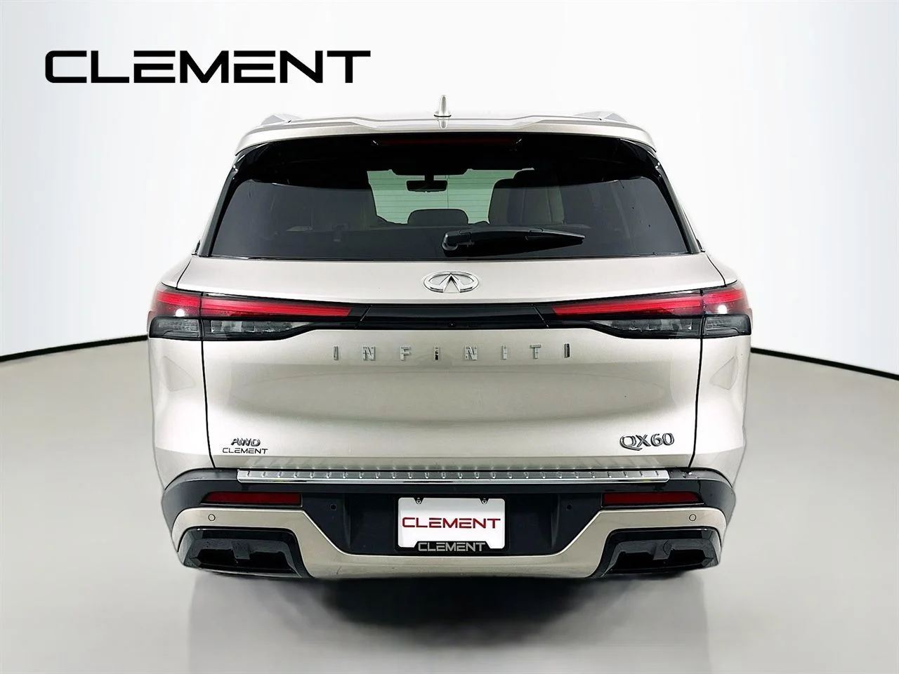 Used 2023 Warm Titanium INFINITI LUXE image 8