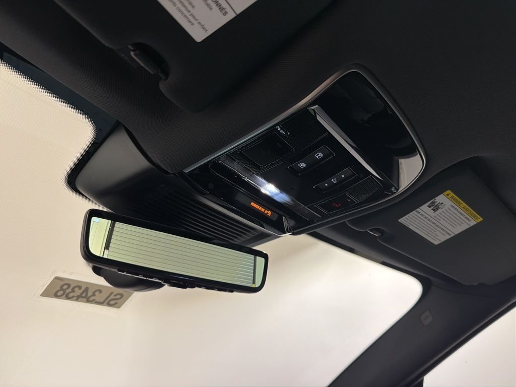 New 2026 Charente Grey Land Rover Dynamic SE image 18