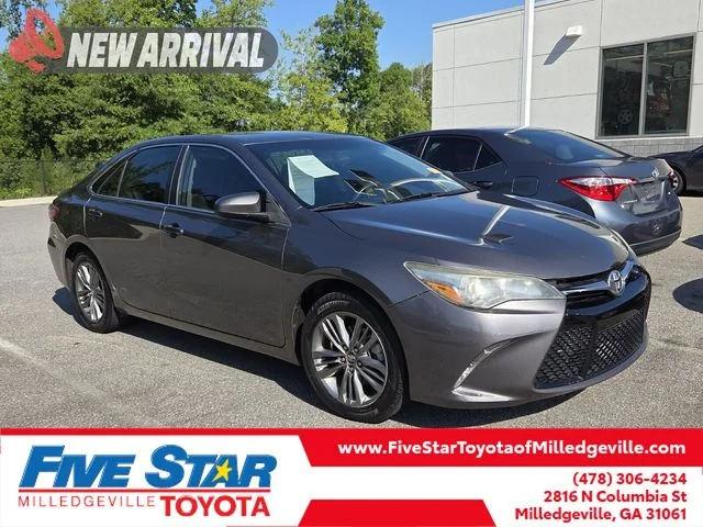 Used 2017 Gray Toyota SE image 1