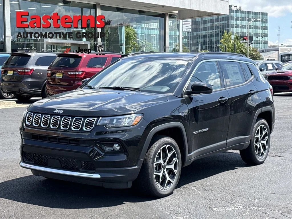 New 2026 Diamond Black Crystal Pearl-Coat Exterior Paint Jeep Limited image 1