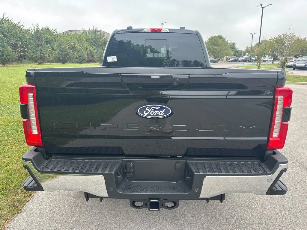 New 2027 Black Ford XLT image 10