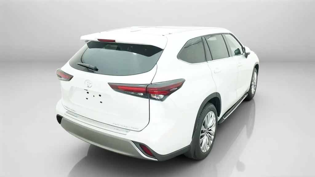 New 2026 Wind Chill Pearl Toyota Platinum image 11