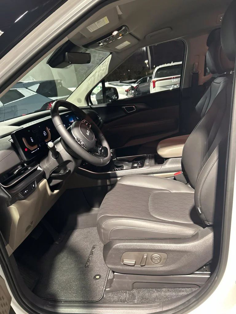Used 2026 White Kia LX image 12