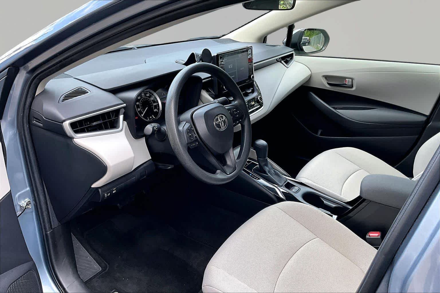Used 2022 Celestite Toyota LE image 18