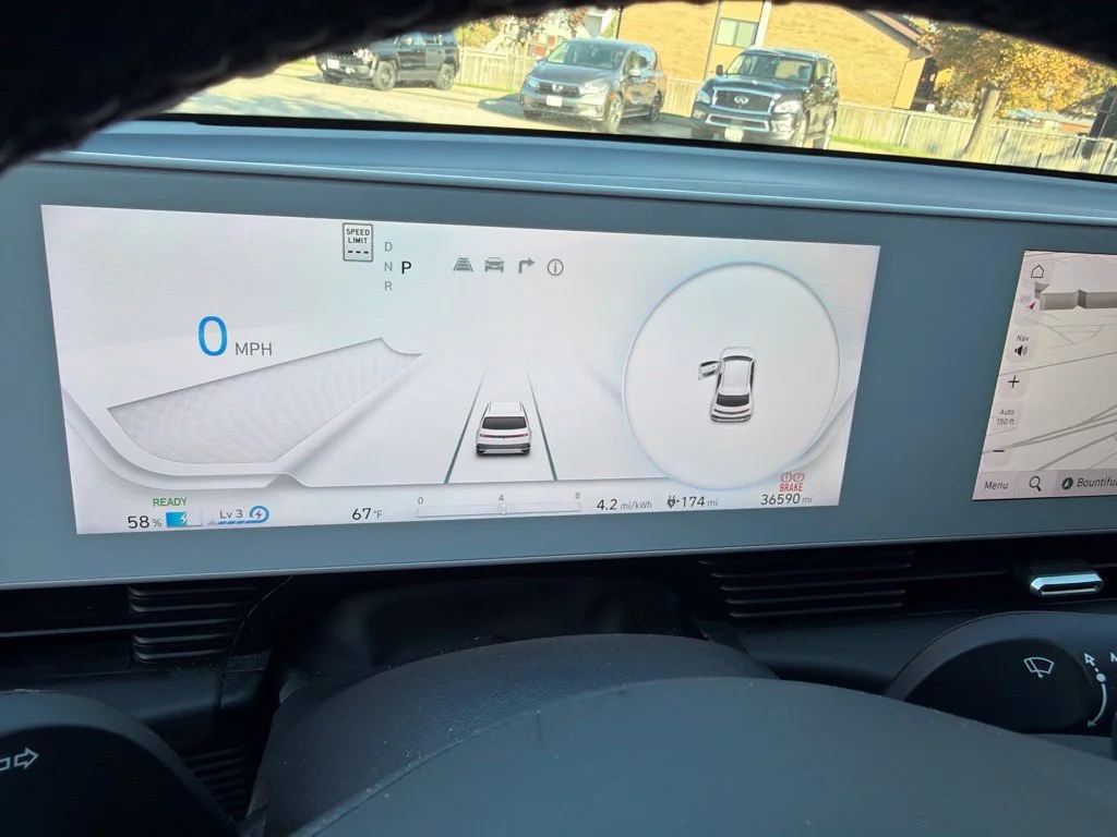 Used 2024 Cyber Gray Hyundai SEL image 27