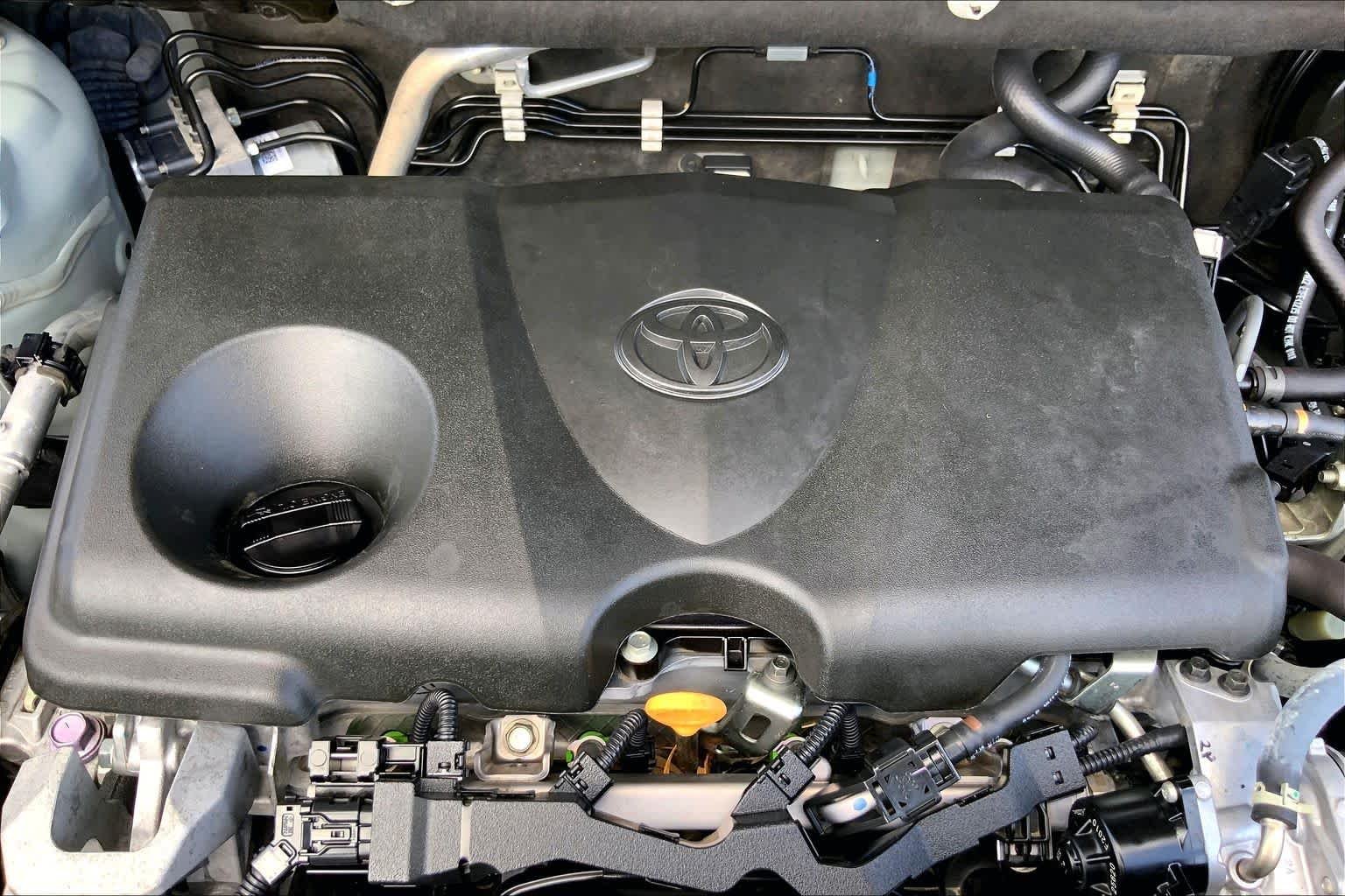 Used 2022 Lunar Rock Toyota XLE image 32