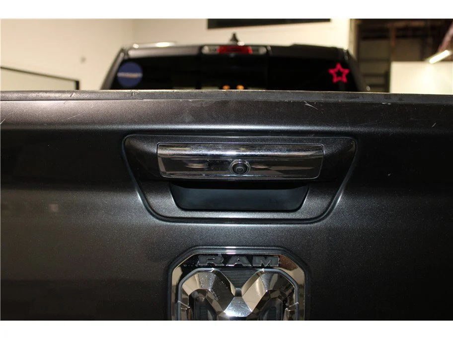 Used 2020 Granite Crystal Metallic Clearcoat Ram Big Horn image 17