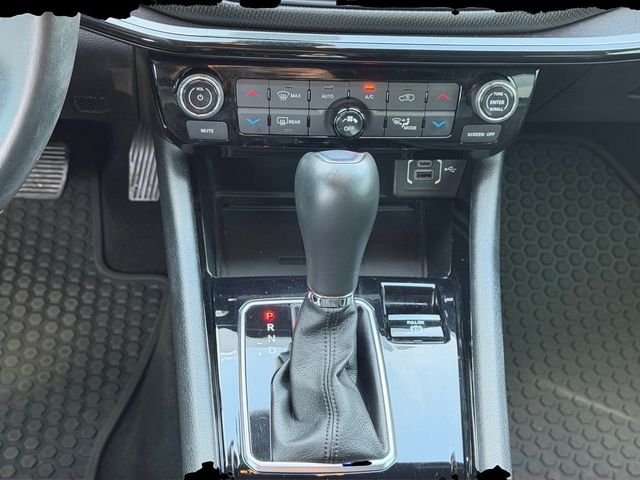 Certified Used 2022 Billet Silver Metallic Jeep Latitude image 15