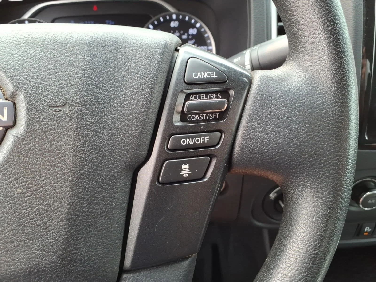 Used 2023 Glacier White Qak Nissan SV image 26