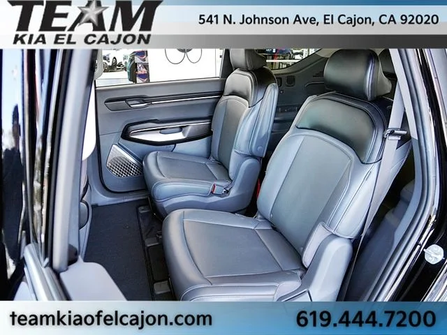 Used 2024 Black Kia Light Long Range image 16