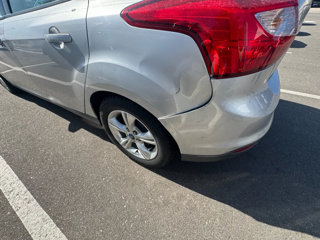 Used 2013 Ingot Silver Metallic Ford SE image 8