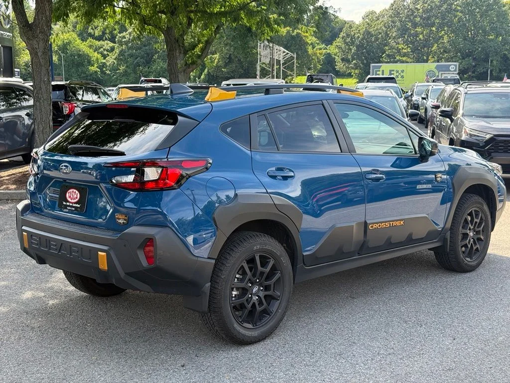 Used 2024 Geyser Blue Subaru Wilderness image 10