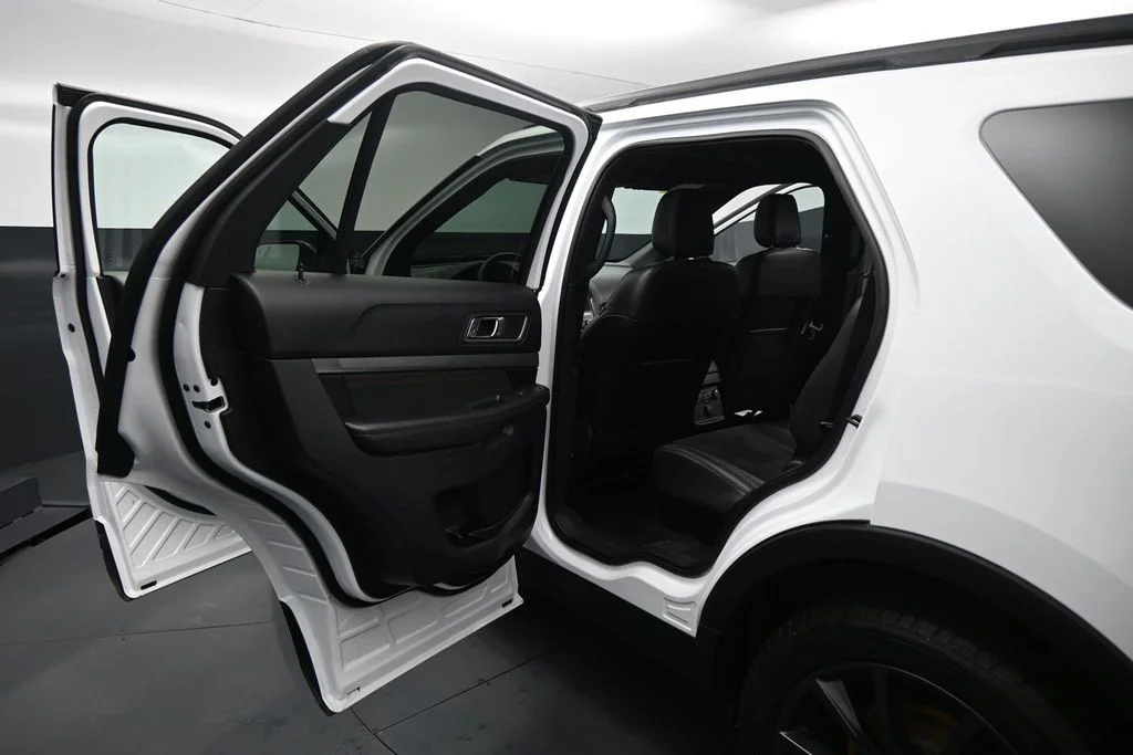 Certified Used 2019 White Ford XLT image 16