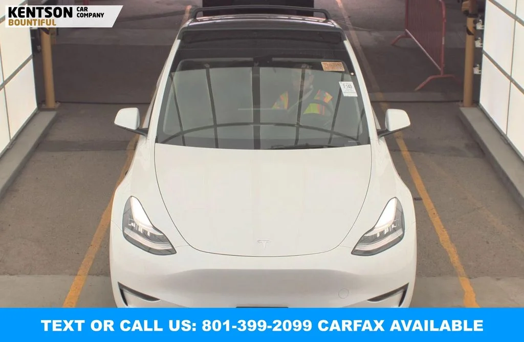 Used 2023 White Tesla Long Range image 2
