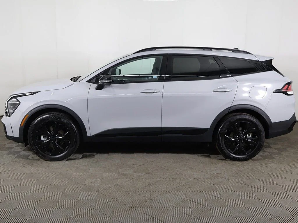 Used 2025 Gray Kia X-Line image 17