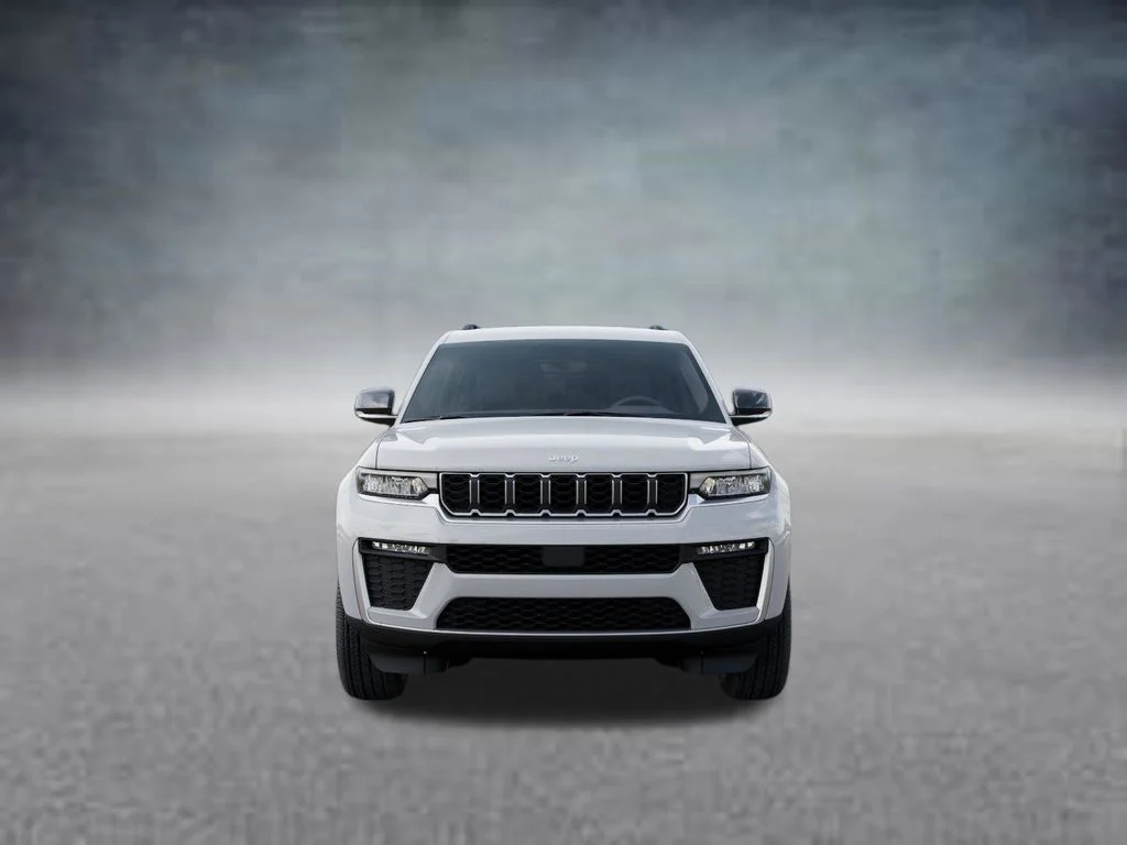 New 2026 Bright White Clear-Coat Exterior Paint Jeep Limited image 6