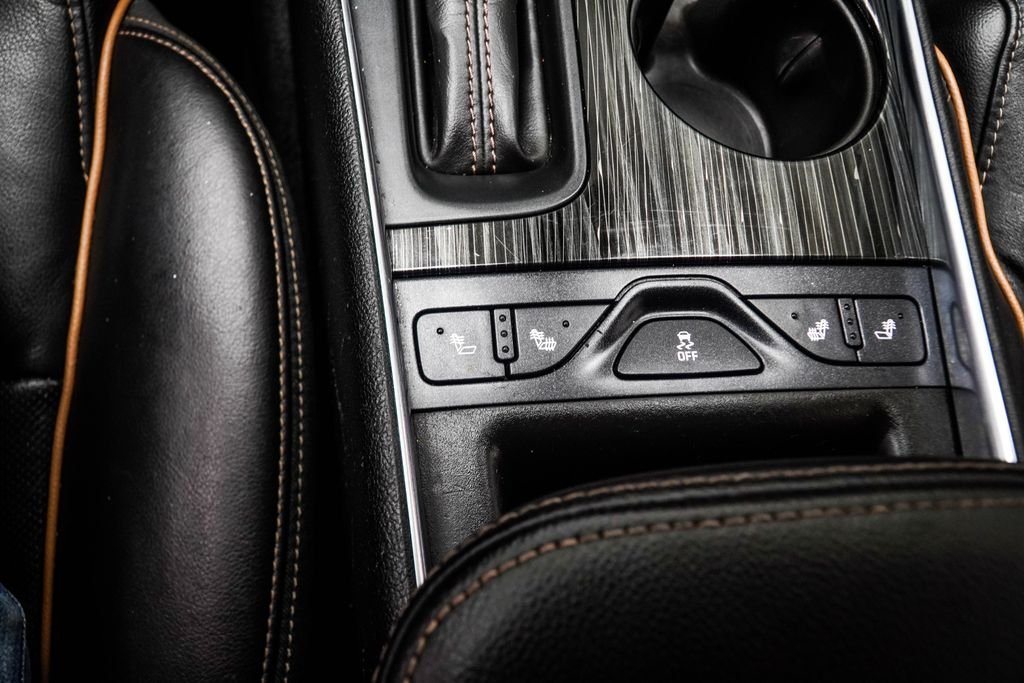 Used 2017 Black Chevrolet Premier image 20