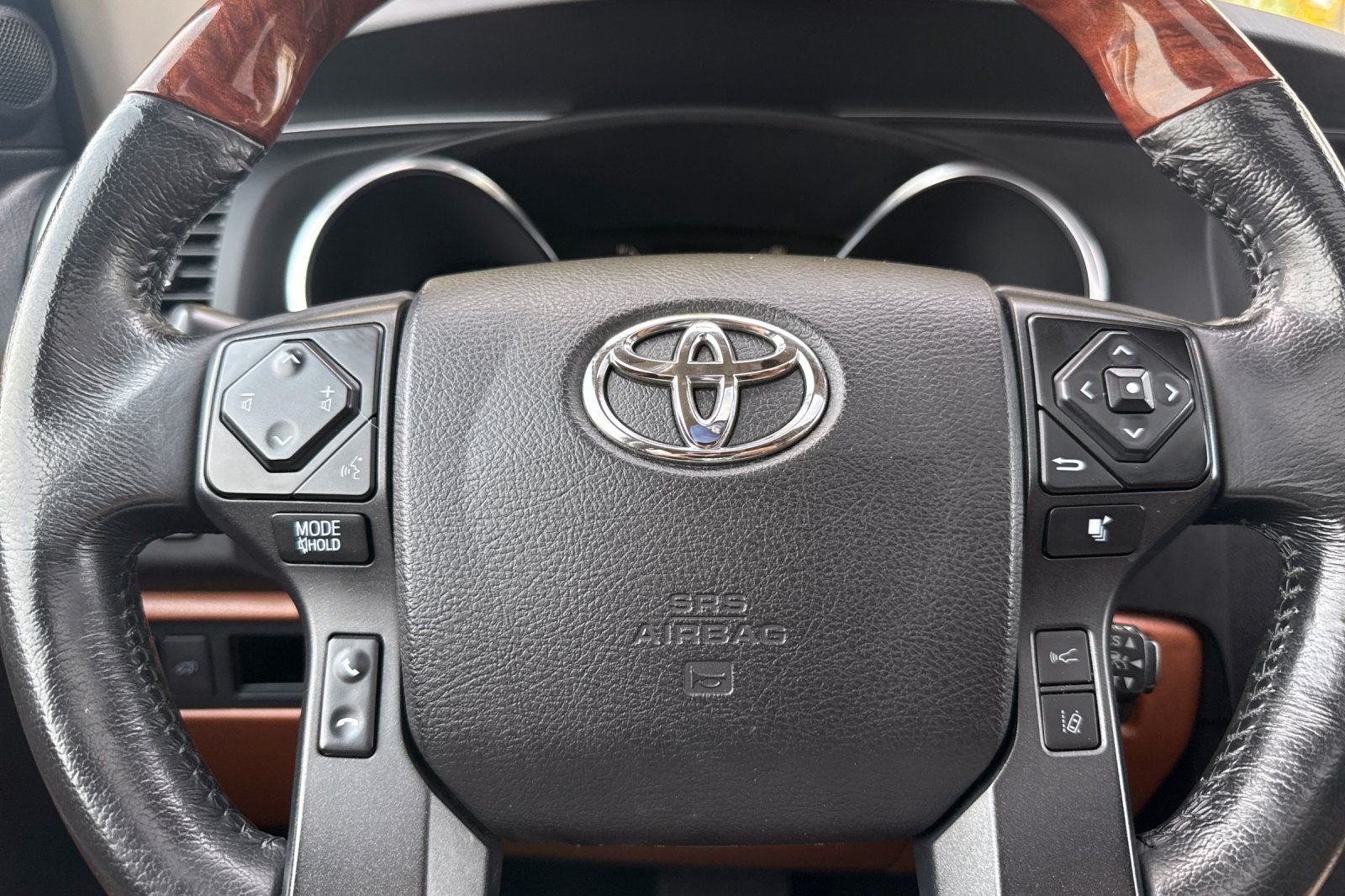 Used 2021  Toyota Platinum image 24