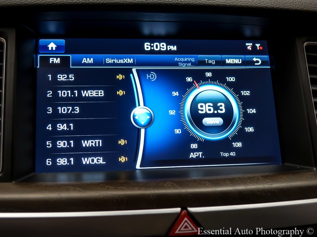 Used 2015 Gray Hyundai 3.8 image 17