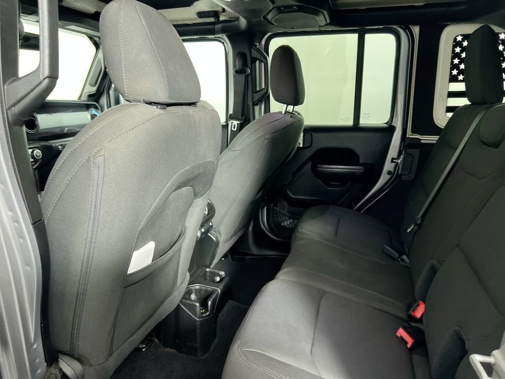 Used 2020 Silver Jeep Unlimited Sport Altitude image 24