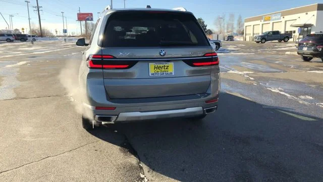 Used 2025 Gray BMW xDrive40i image 7