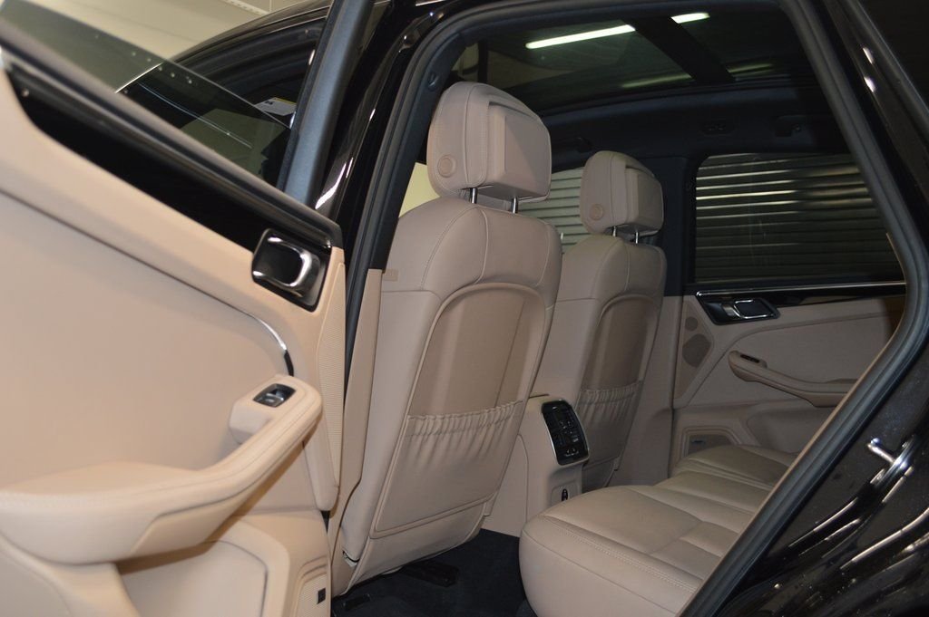 Used 2025 Black Porsche  image 33