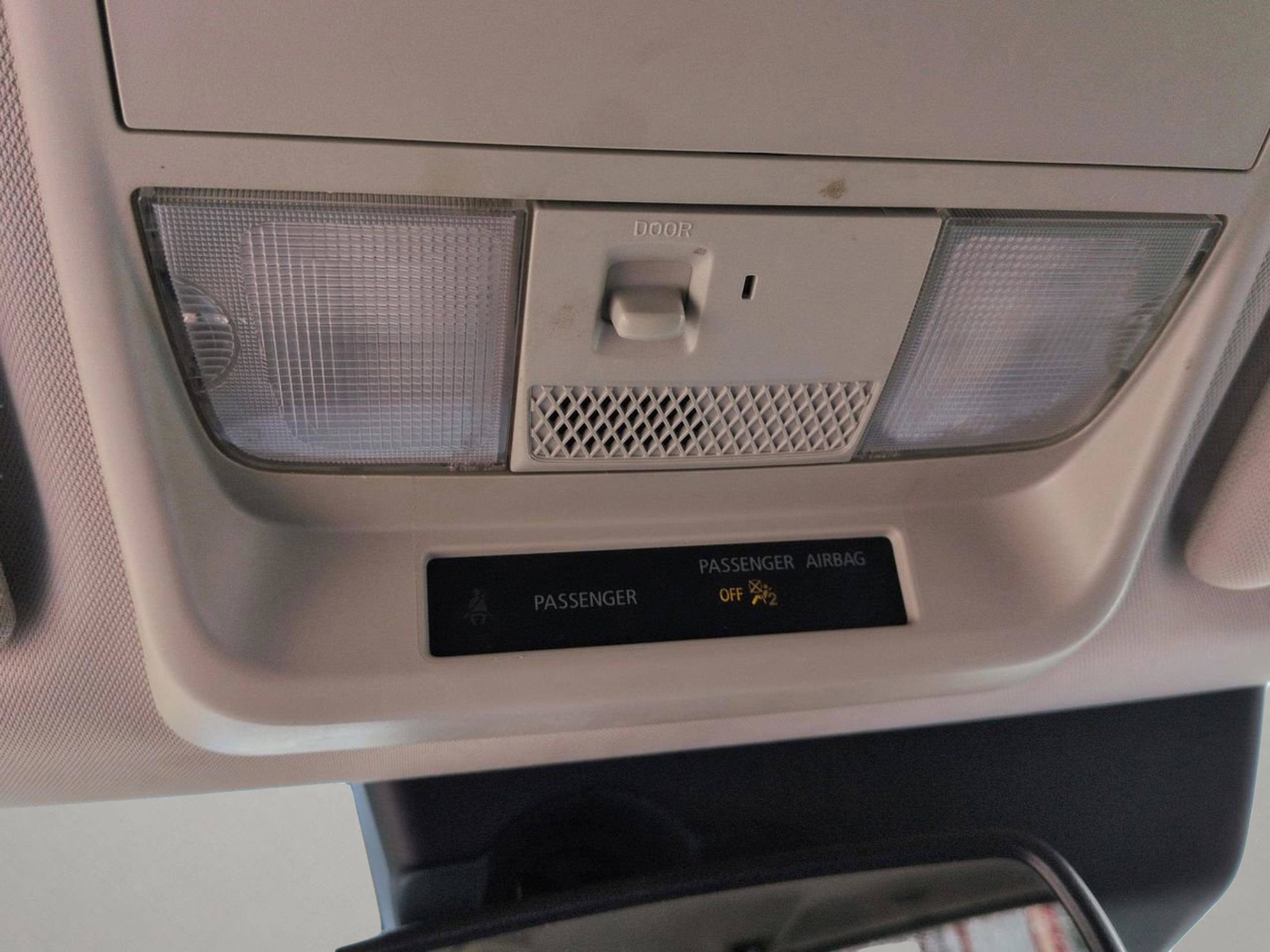Used 2020 Red Diamond Mitsubishi SE image 19