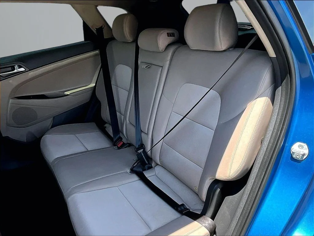 Used 2018 Blue Hyundai Value image 27
