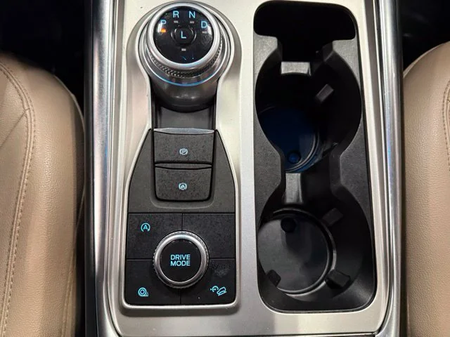 Used 2021 White Ford Limited image 30