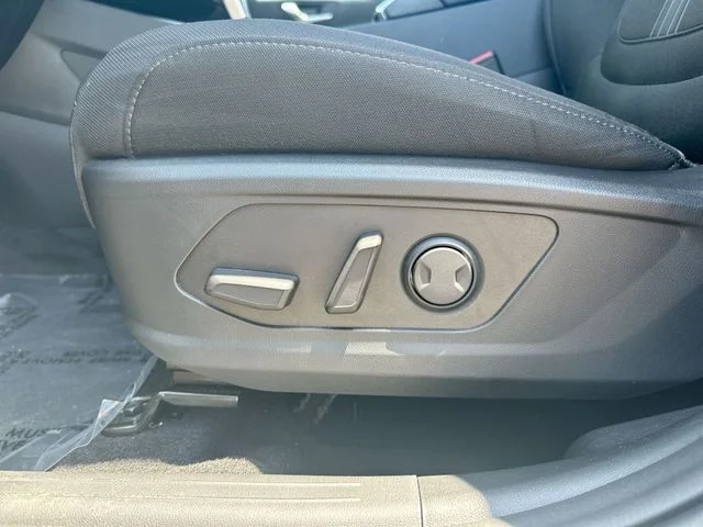 Used 2023 Gray Hyundai SEL image 14