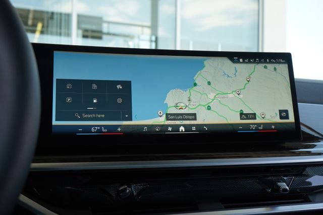 Used 2025 Gray BMW xDrive40i image 25