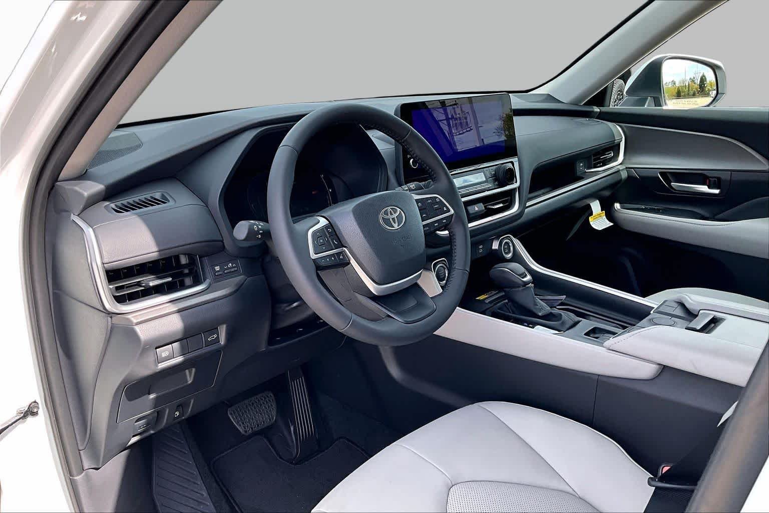 New 2026 Wind Chill Pearl Toyota XLE image 8
