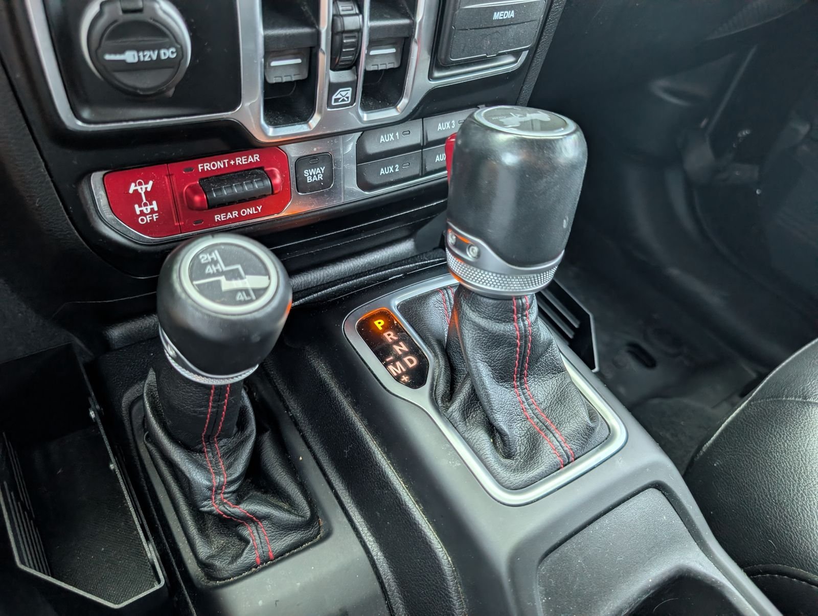 Used 2020 Black Jeep Unlimited Rubicon image 12