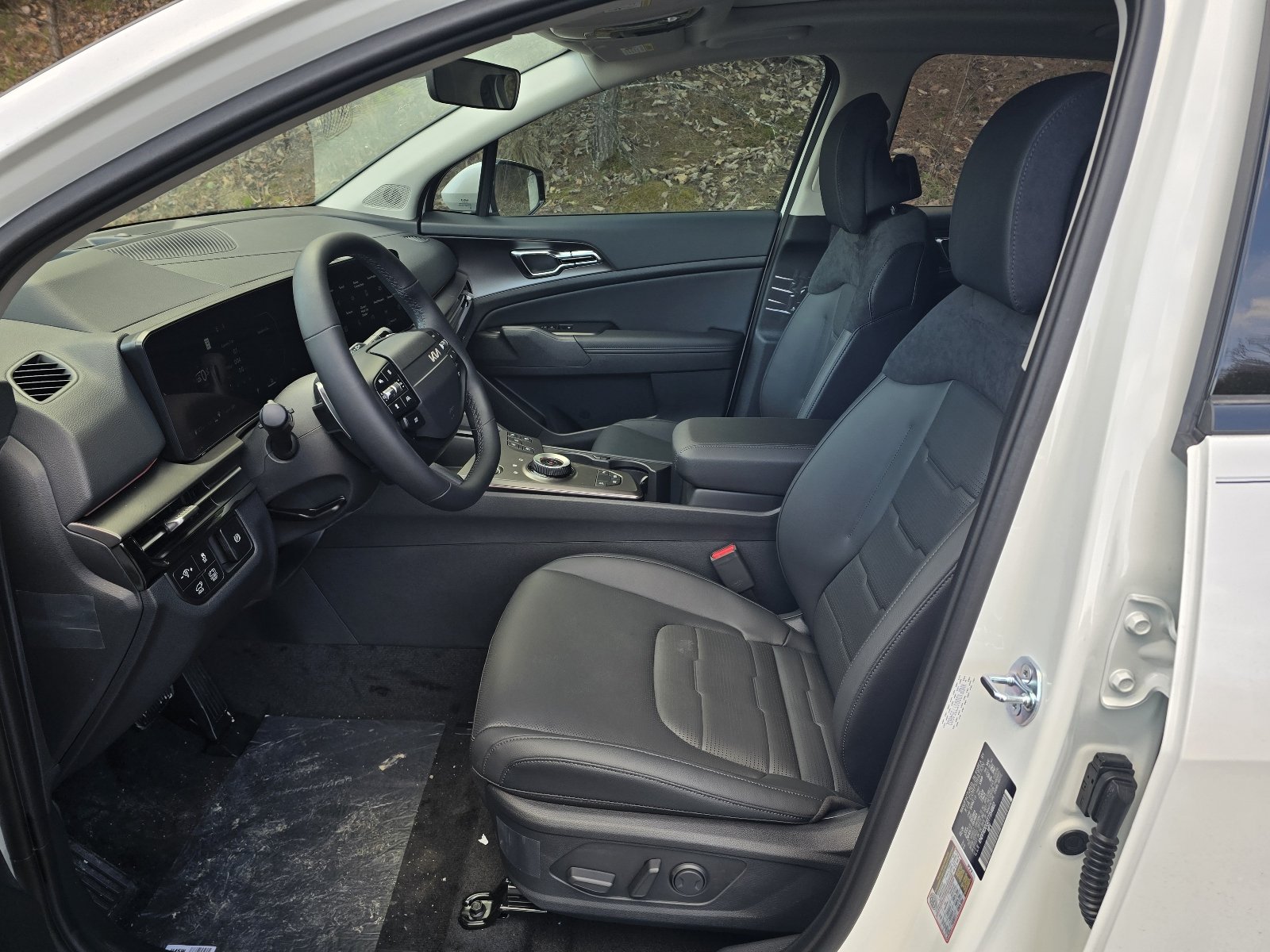 New 2026 Snow White Pearl Kia SX Prestige image 5