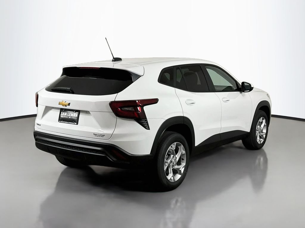 2026 Chevrolet Trax LS - Photo 7