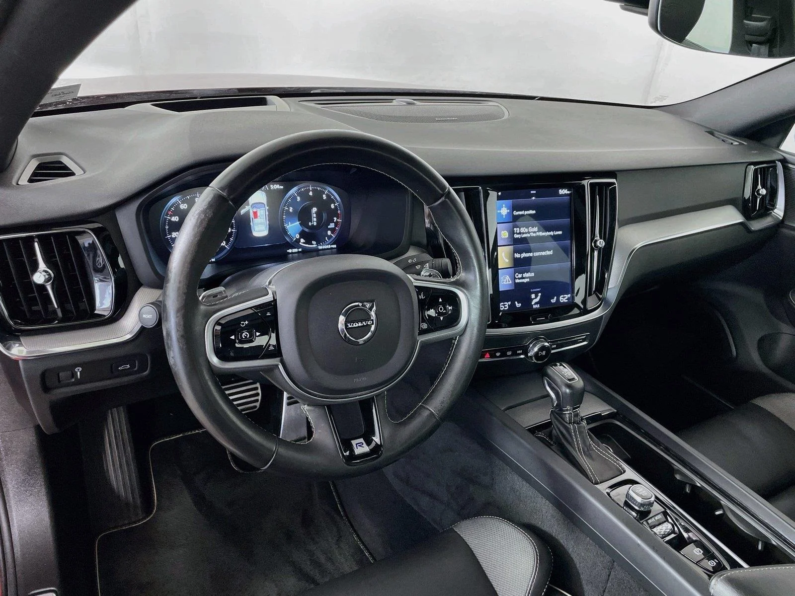 Used 2019 Fusion Red Metallic Volvo R-Design image 12