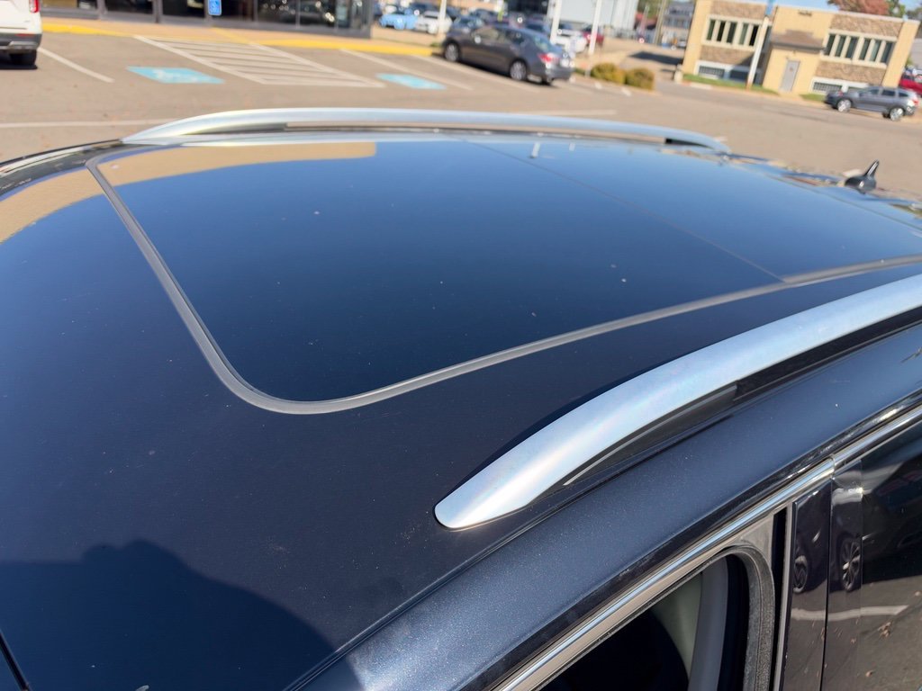 Used 2019 Black Volkswagen  image 7
