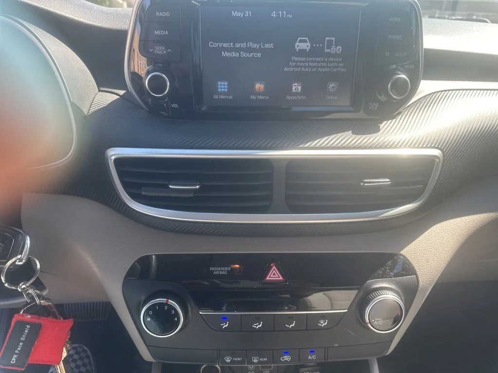 Used 2019 White Hyundai SE image 24