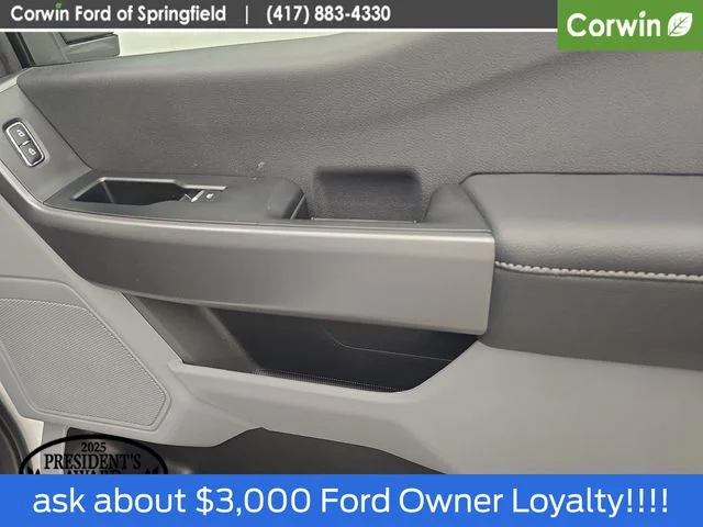 New 2026 Oxford White Ford F-250® XLT image 15