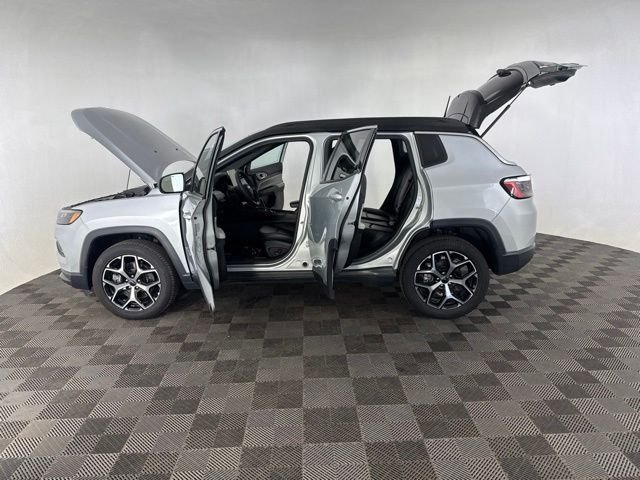 Used 2025 Silver Jeep Limited image 12
