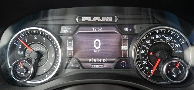 Used 2022 Silver Ram Big Horn/Lone Star image 24