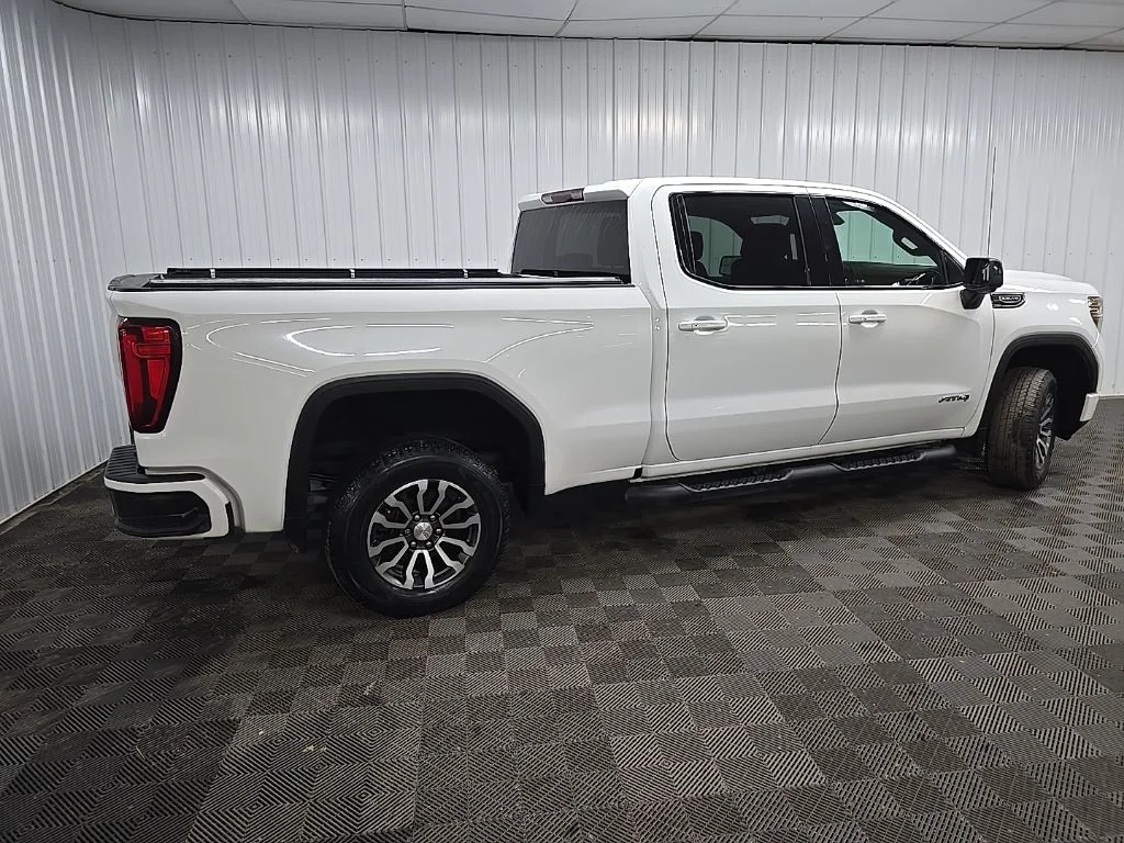 Used 2019 White GMC AT4 image 3