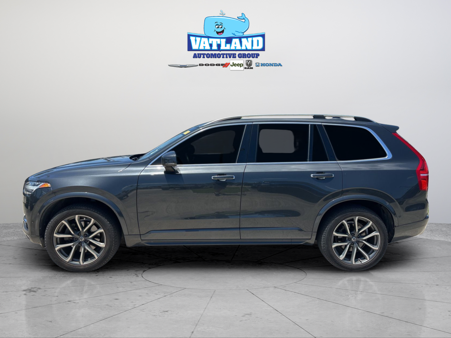 Used 2017 Volvo XC90 Momentum with VIN YV4A22PK8H1153942 for sale in Owensboro, KY