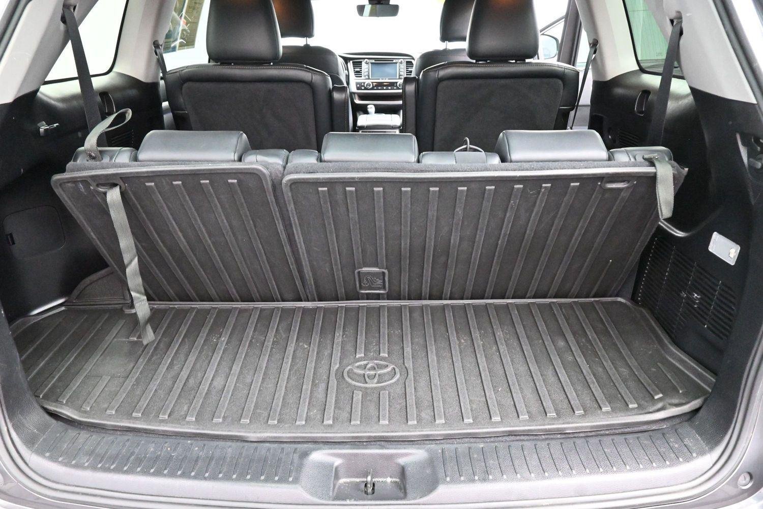 Used 2019 Predawn Gray Mica Toyota Limited image 9