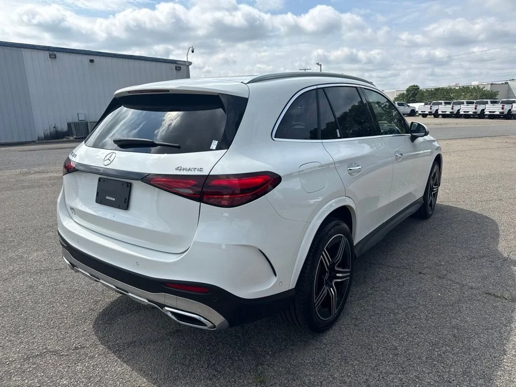 Used 2023 White Mercedes-Benz GLC 300 image 5