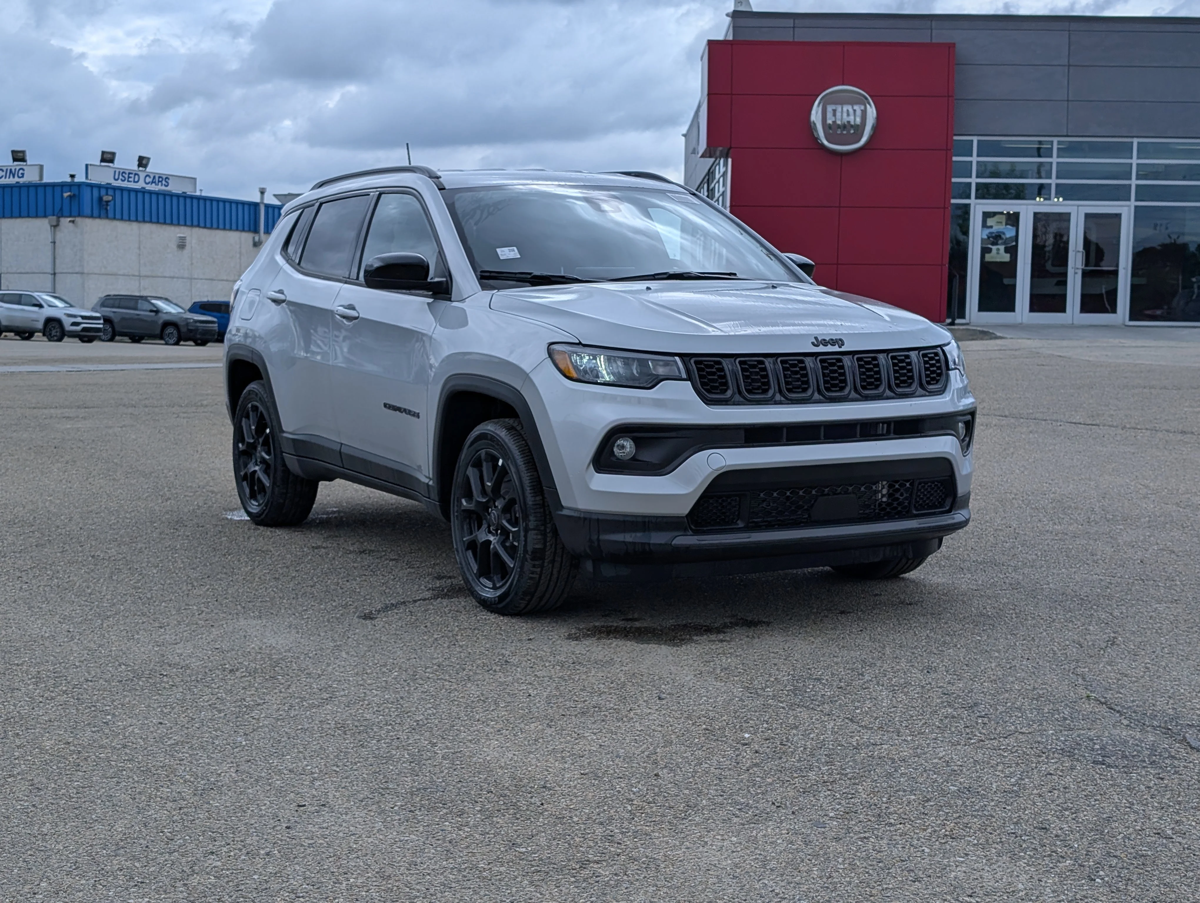 New 2026 Silver Zynith Metallic Jeep North image 9