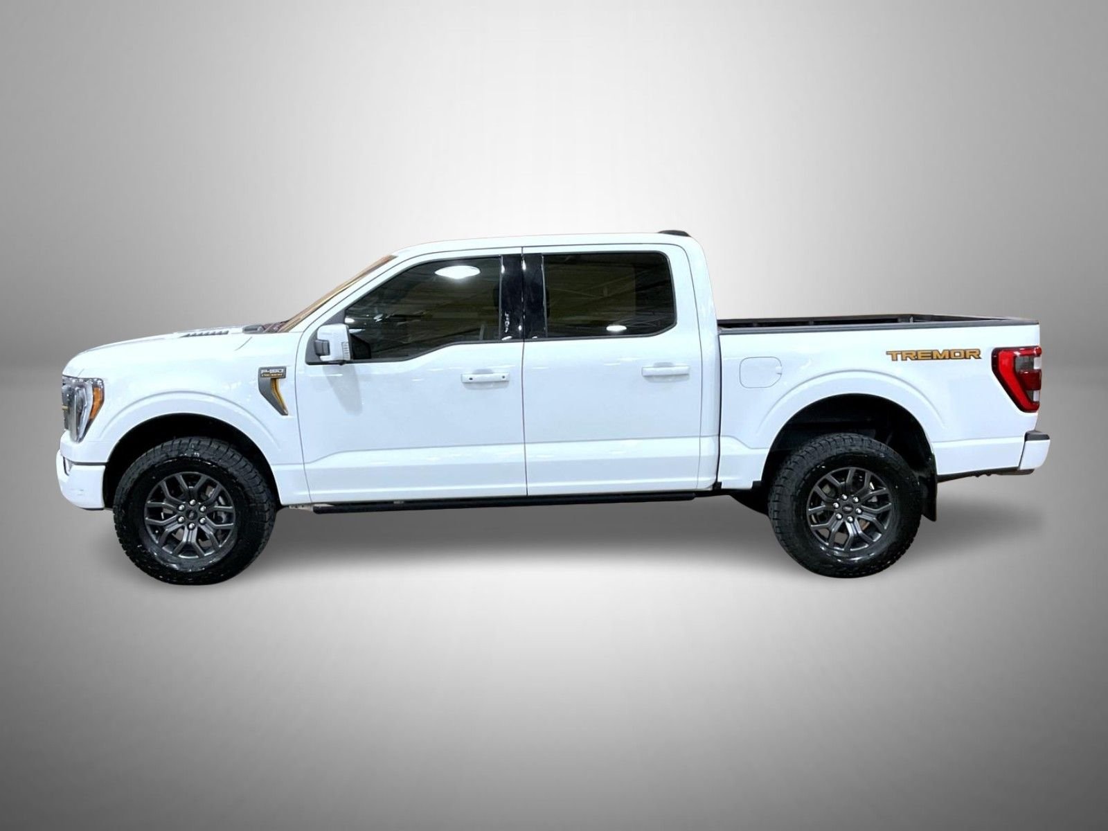 Used 2023 White Ford Tremor image 8