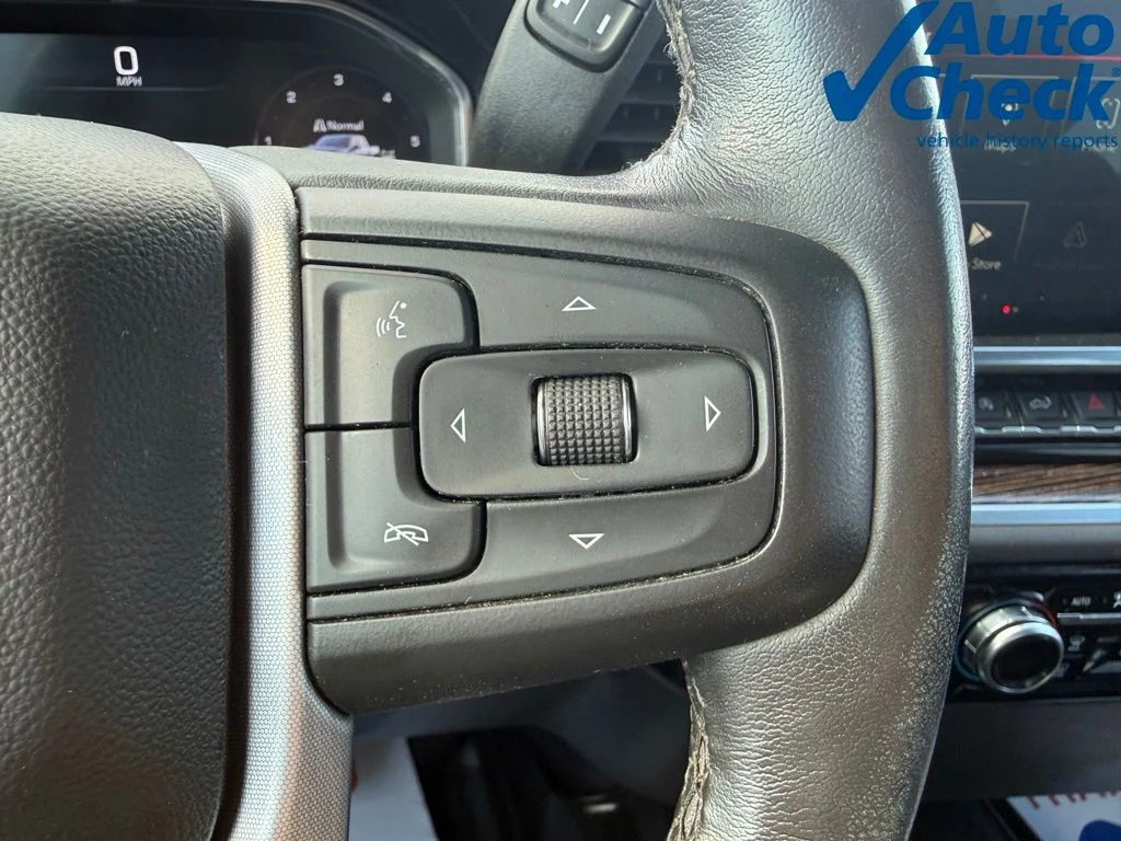 Used 2022 Blue GMC Elevation image 18